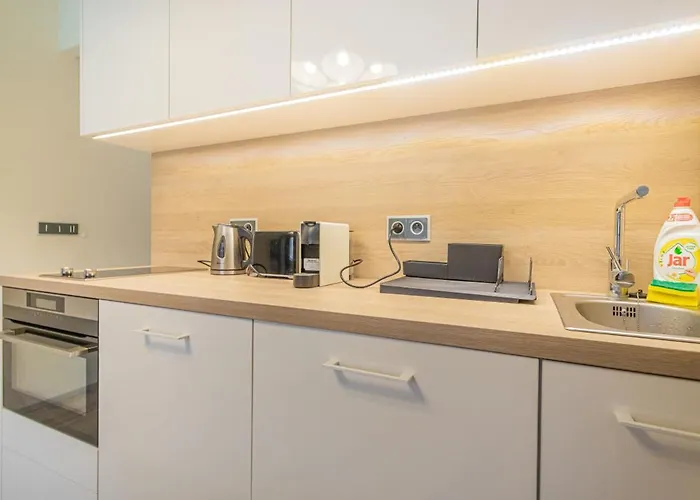 Business Andel, 10 Min To Centre, Netflix, Paid Parking 프라하
