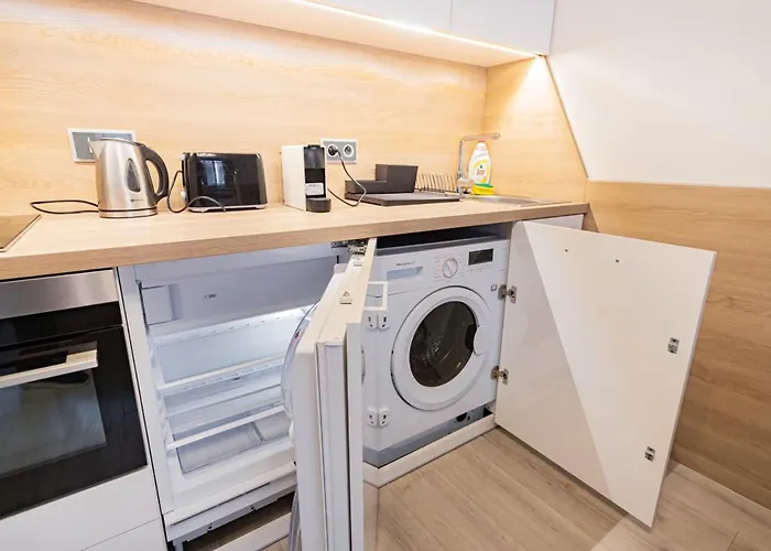 Business Andel, 10 Min To Centre, Netflix, Paid Parking 아파트 *